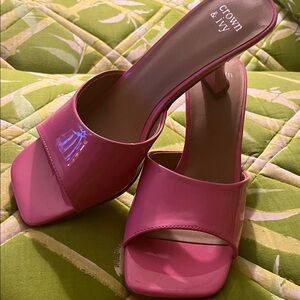 Crown & Ivy Vibrant Pink Heels never worn new without box